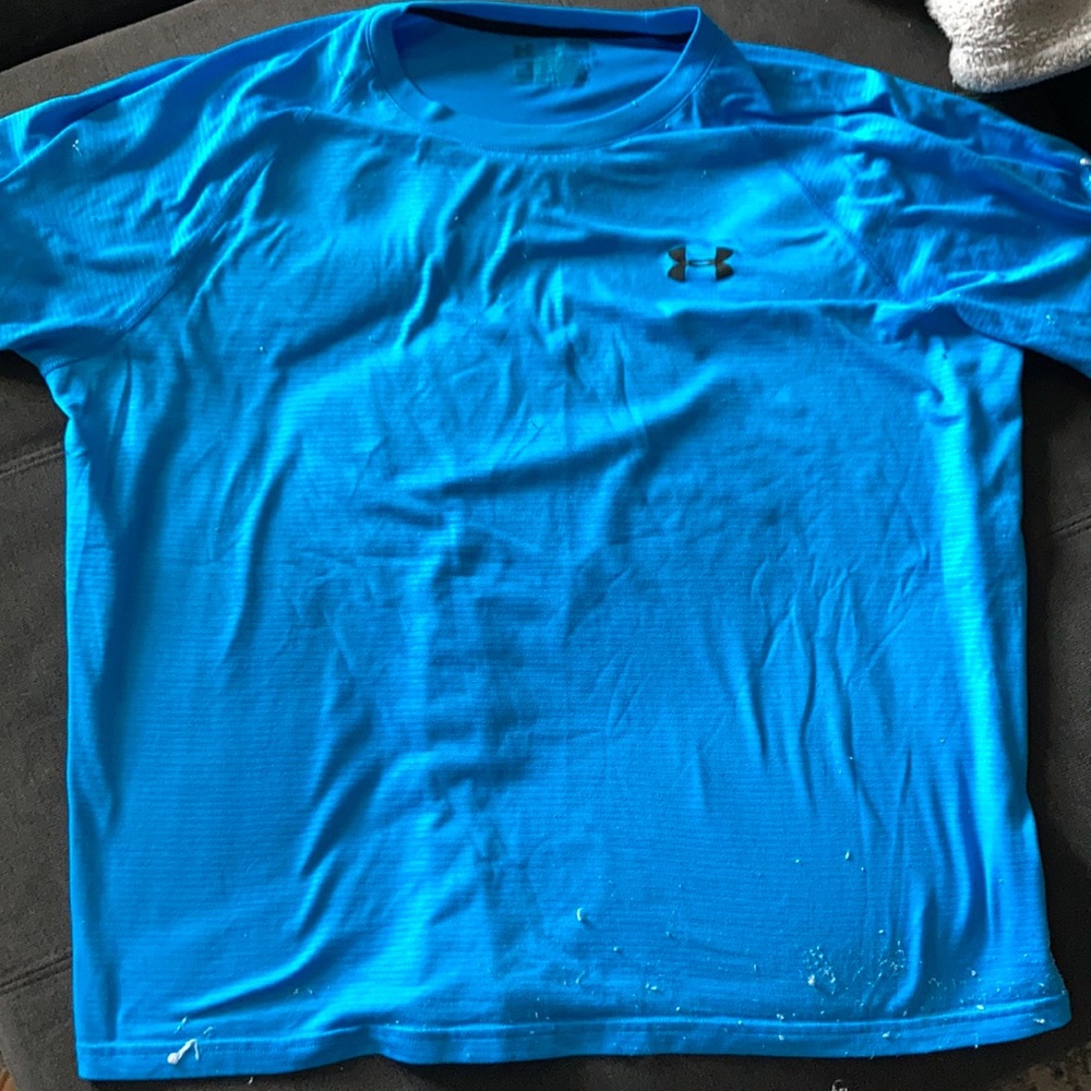 Men’s under armor t shirt
